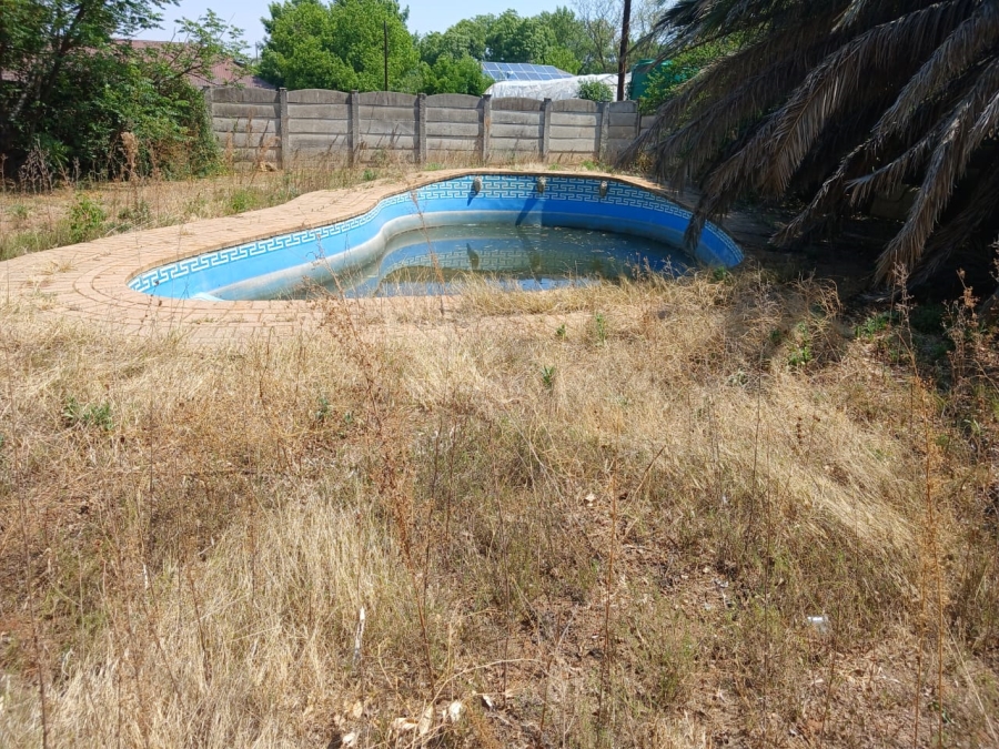 Commercial Property for Sale in Wilkoppies North West